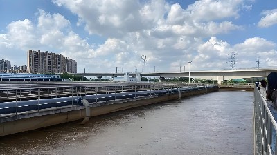 三人行环境:污水“变形记”,守护碧水蓝天